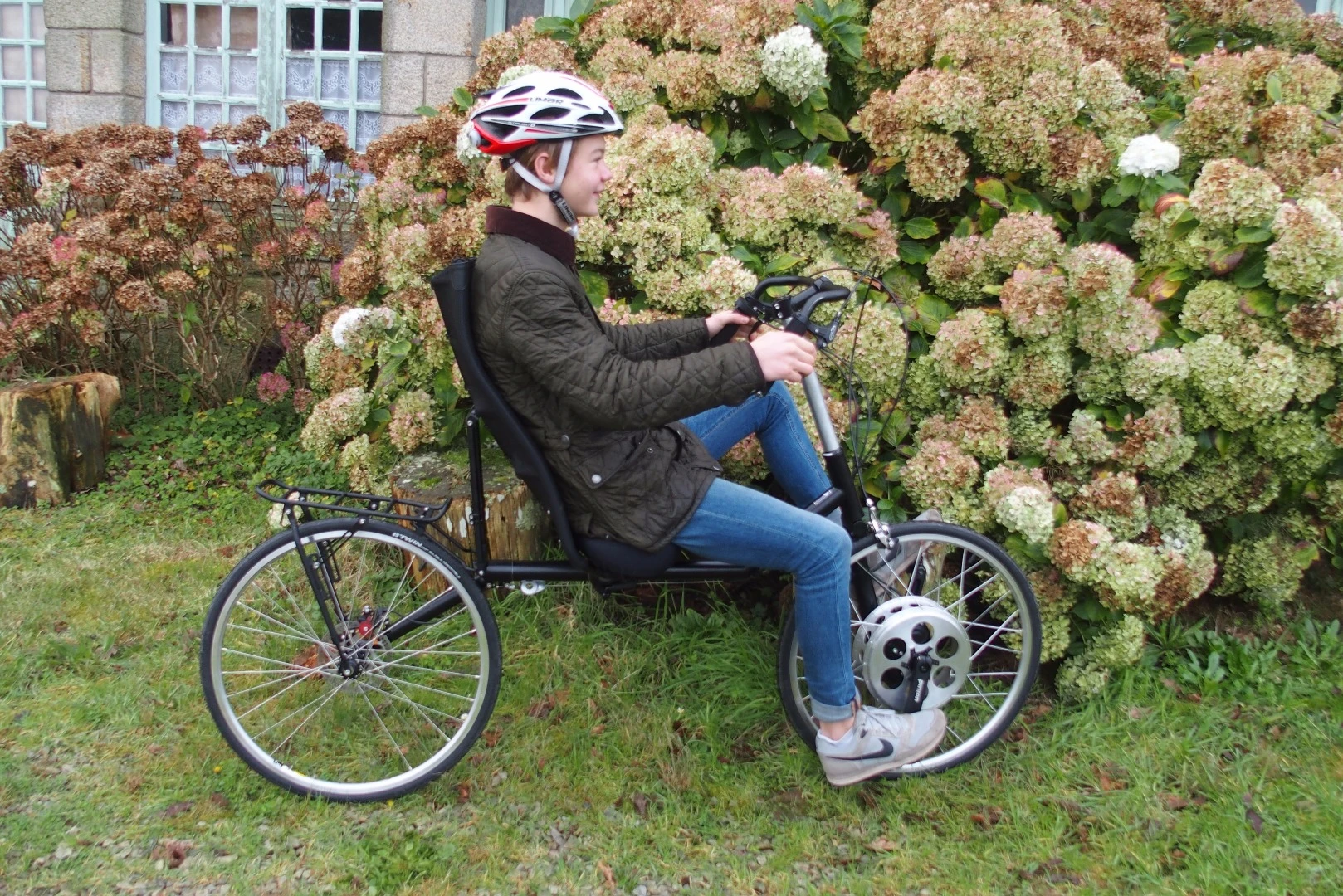 The KerVelo's pedals – and its 18-speed transmission – are in its front wheel
