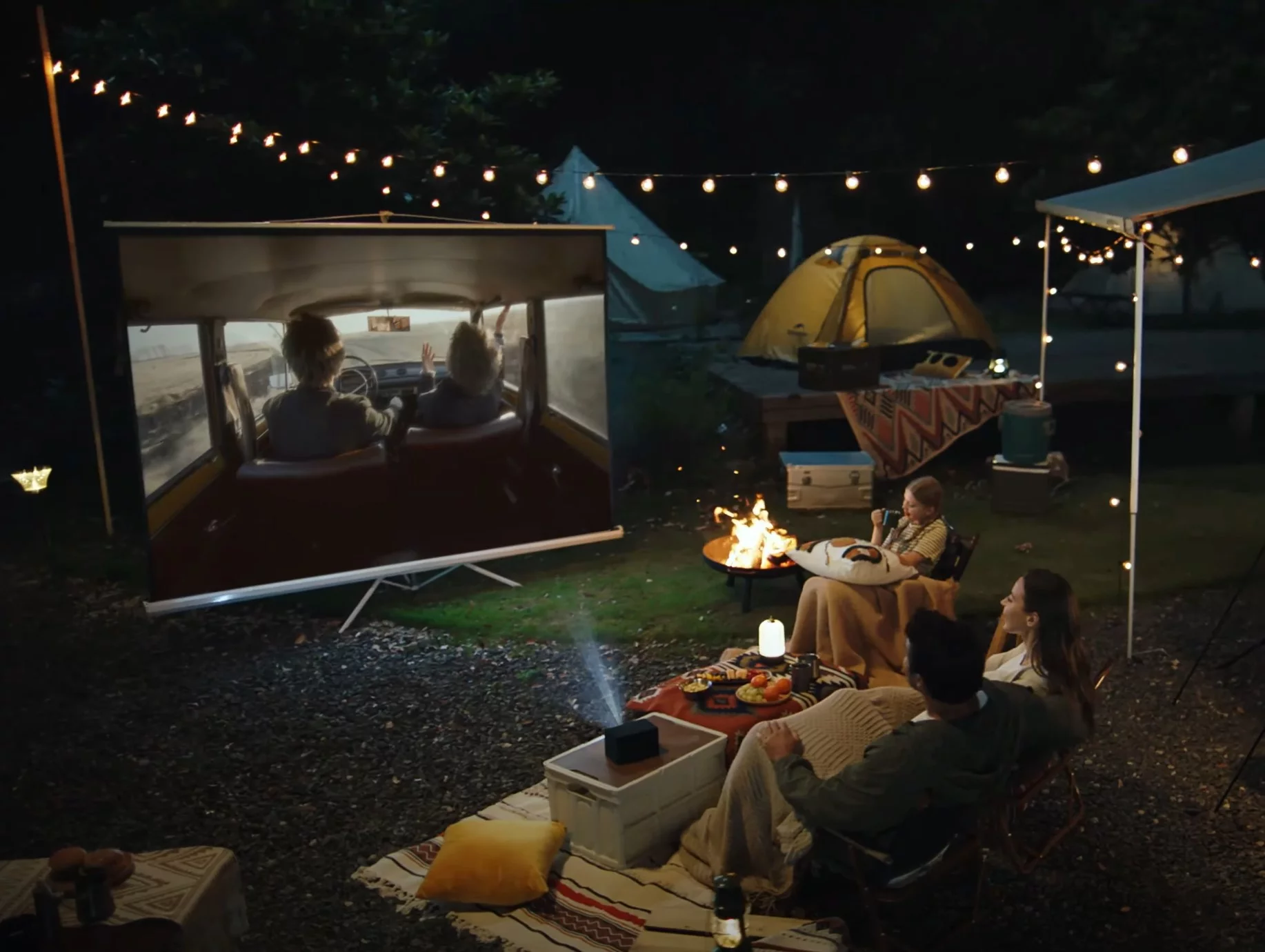 The PlayCube's built-in battery is claimed good for up to 3 hours of viewing between top-ups