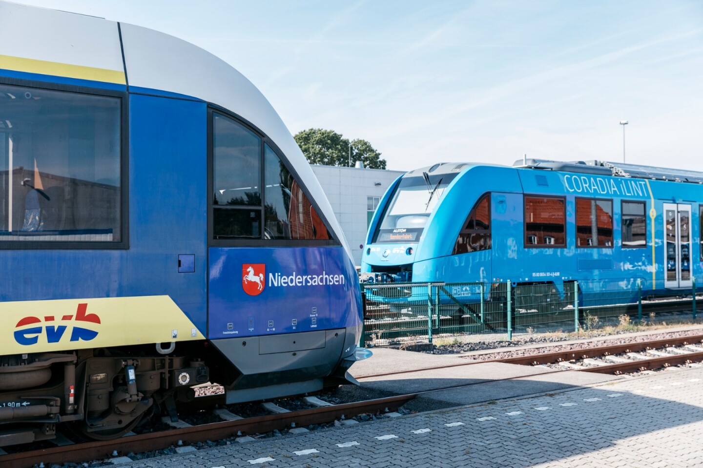 World's first hydrogen fuel cellpowered train enters service
