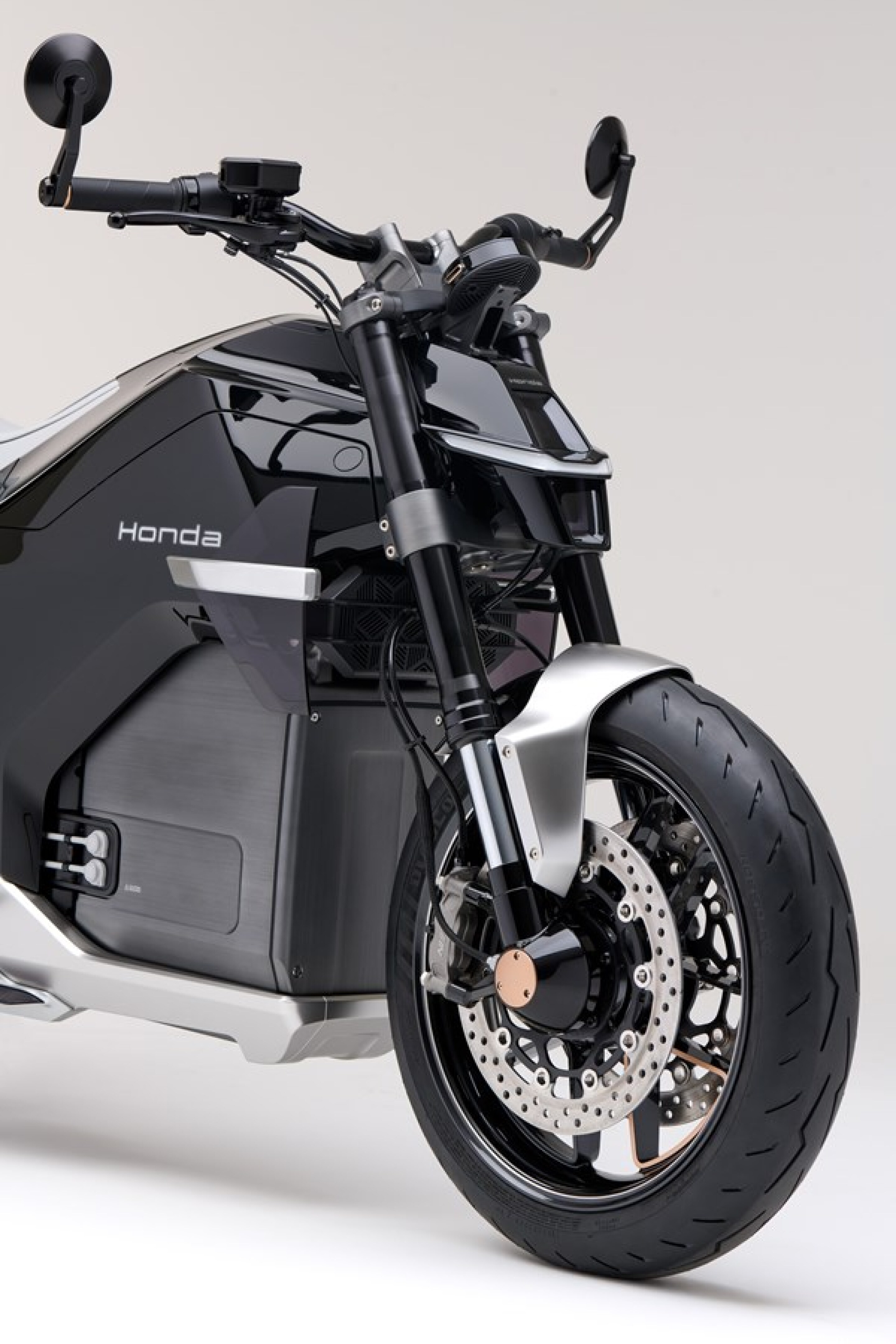 Honda Electric Motorcycle Charging Time Limits photo