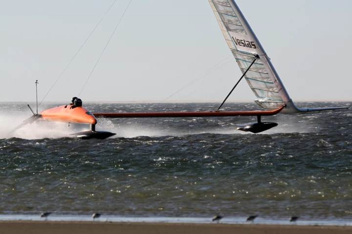 Paul Larsen in the Vestas Sailrocket 2 records 59.38 knots (68.3 mph - 110 km/h) on Walvis Bay, Namibia. Meanwhile at the Luderitz Speed Challenge, sailboarders broke more than a dozen speed sailing records with Antoine Albeau recording 52.05 knots (59.9 mph - 96.4 km/h).