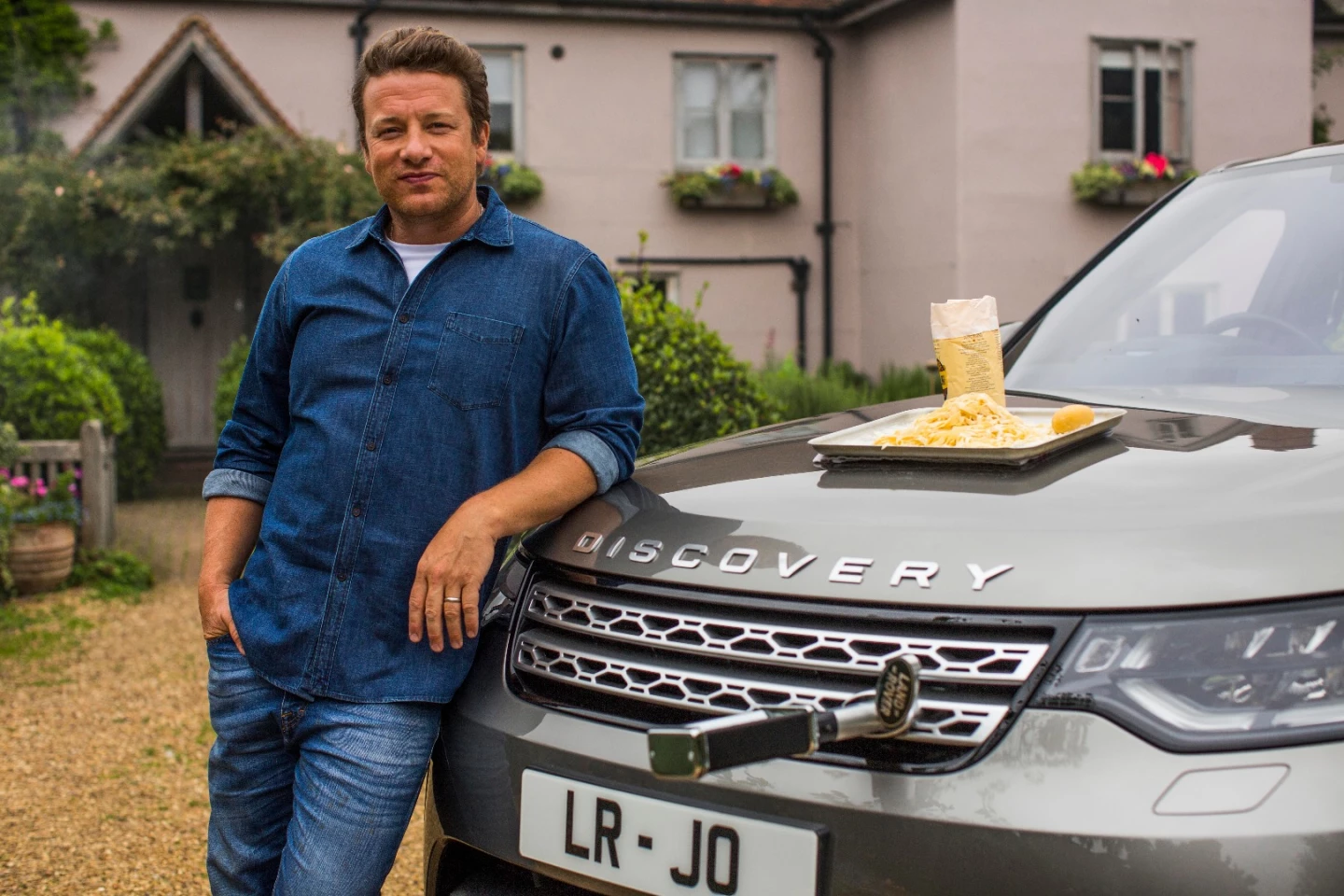 One-off Land Rover spit-roasts meat off the engine, churns butter at ...