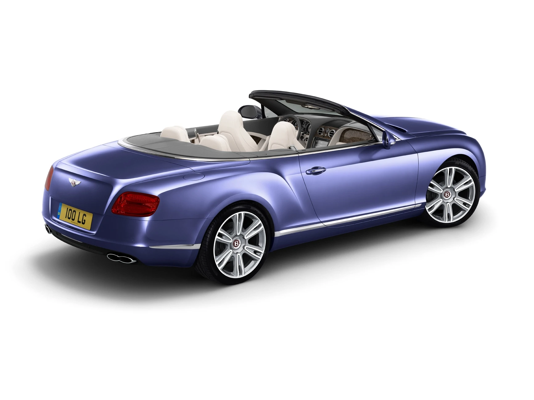 V-8 engine options will be offered on the Continental GT coupe and Continental GTC convertible