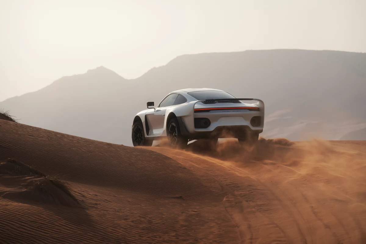 Take one Porsche 911 Turbo S, and beef the whole thing up from stem to stern for off-road dune blasting, and you've got a Marc Phillip Gemballa Martien