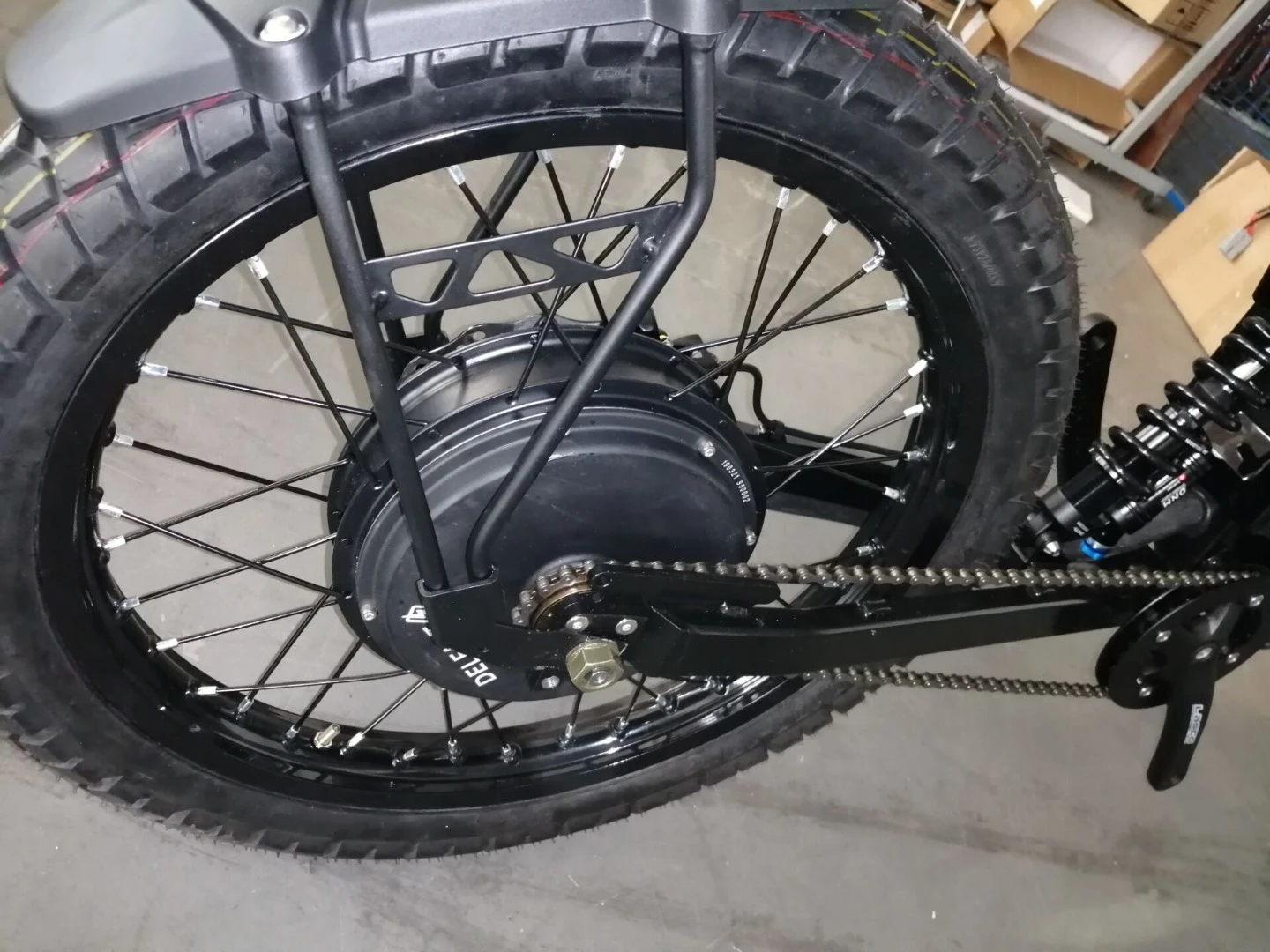 The Delfast Top 2.0's 5,000 W hub motor is IP54 dust- and moisture-resistant