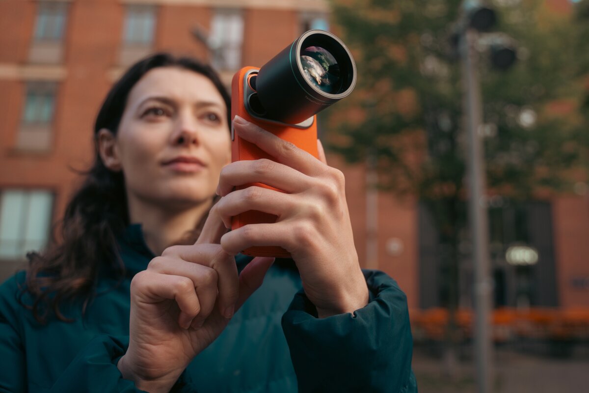 Ultra Telephoto lens sure beats pinching and zooming on your phone's screen