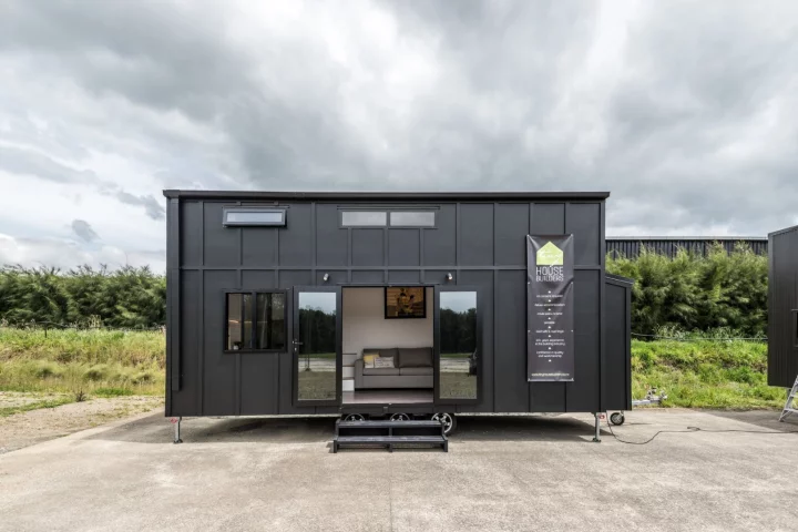 New Zealand-based and family run studio Tiny House Builders has recently launched its impressive and sophisticated Pohutukawa tiny house on wheels