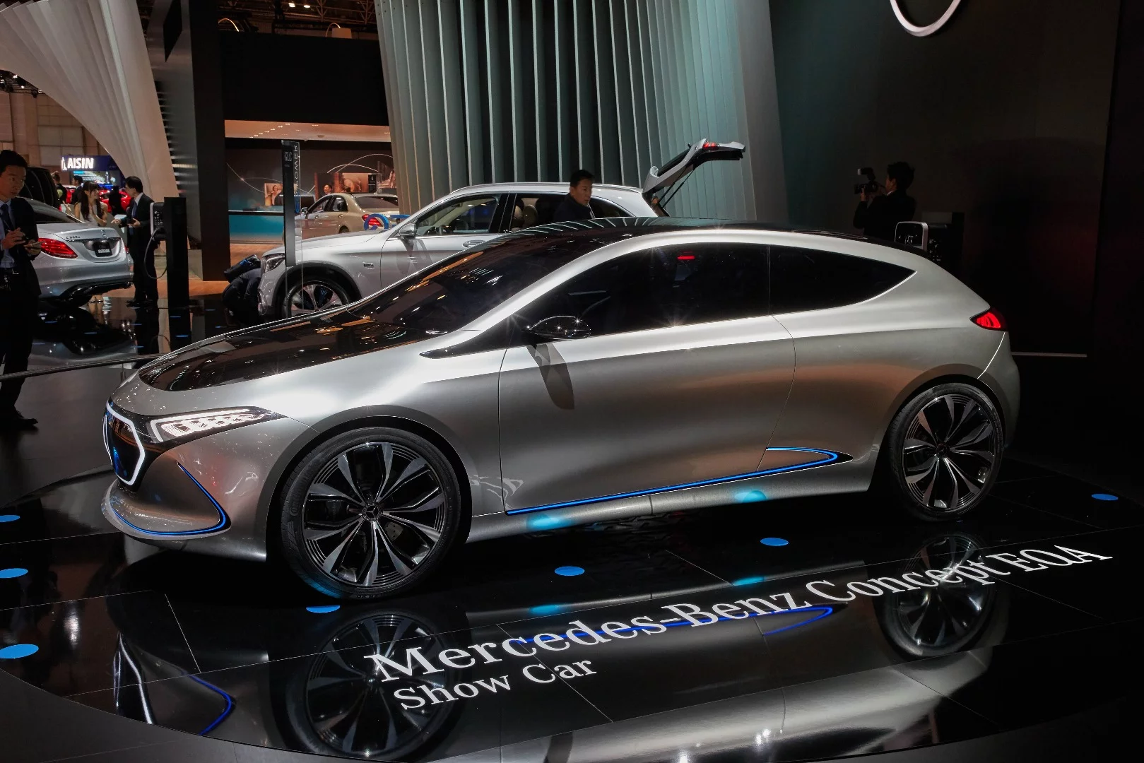 Mercedes-Benz brings the new EQA concept to Tokyo