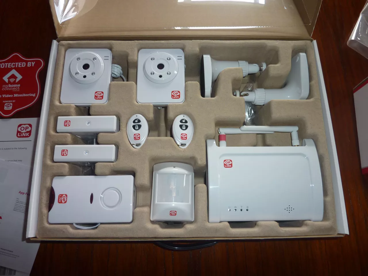 The Oplink TripleShield security system packs everything you need in one box (Photo: Gizmag.com/Darren Quick)