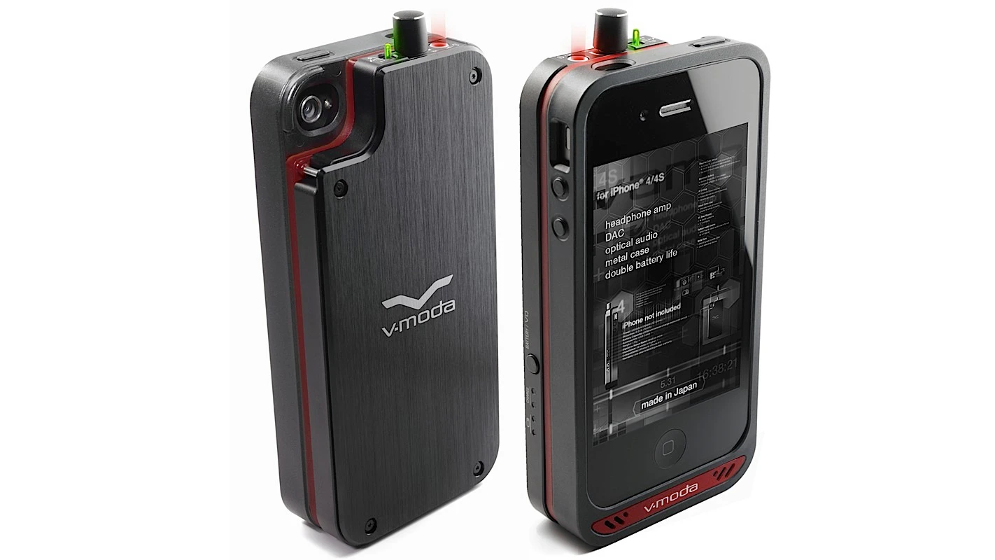 V-MODA's VAMP for iPhone 4/4S features an integrated amp, DAC (Digital-to-Analog Converter) and battery pack