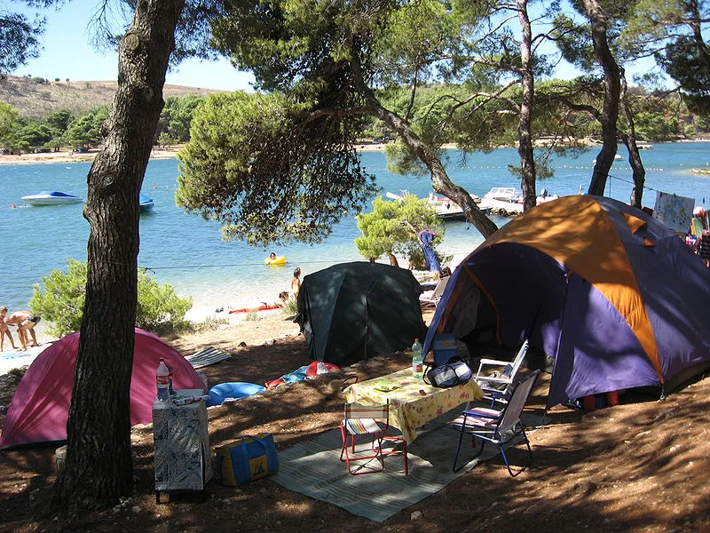 Gizmag's top ten camping gadgets for 2010 (Photo: Stefanocek)
