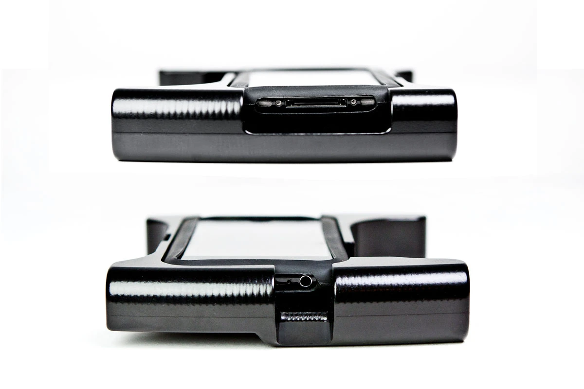 Side views, access to dock connector and headphone jack