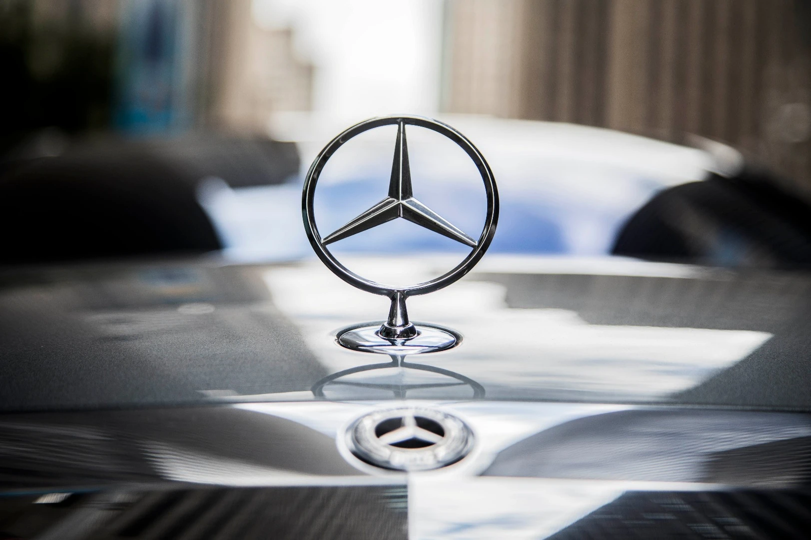 Yes, as a flagship, the S-Class from Mercedes-Benz has a standing hood ornament