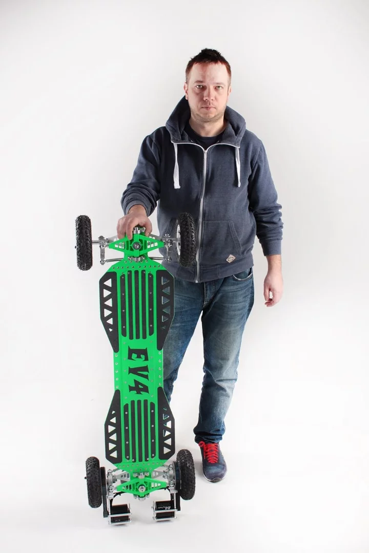 The Boardzilla is constructed from aircraft grade aluminum and is 117 cm long