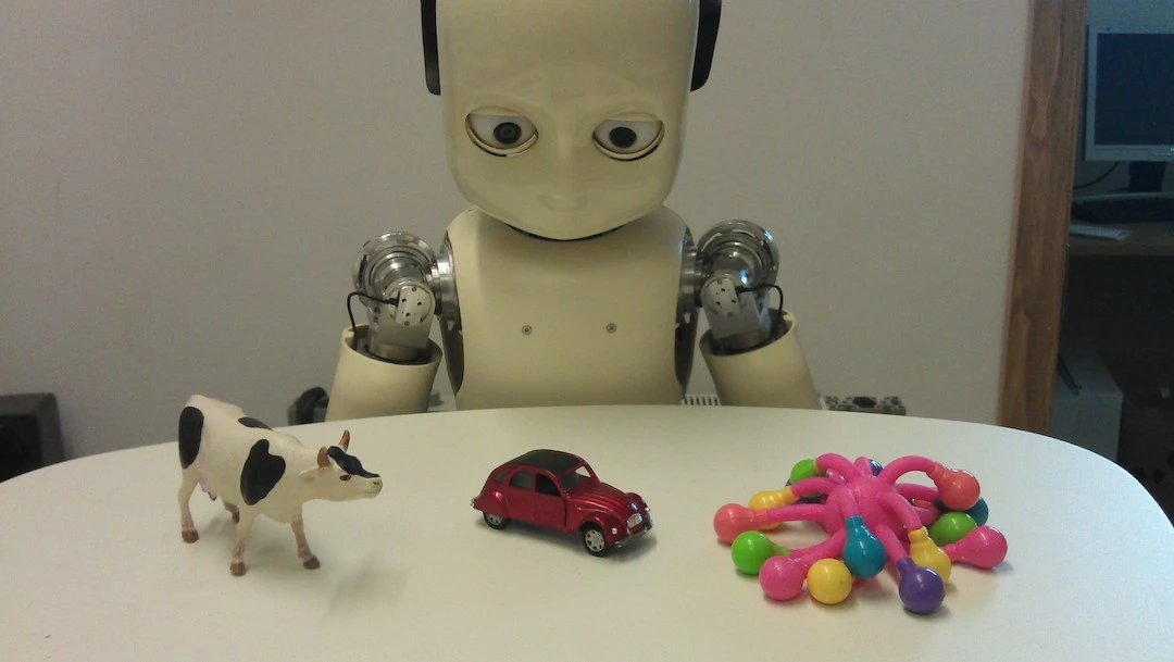 To learn new words, researchers have found that children use an automatic object-association technique that's very similar to how robots learn