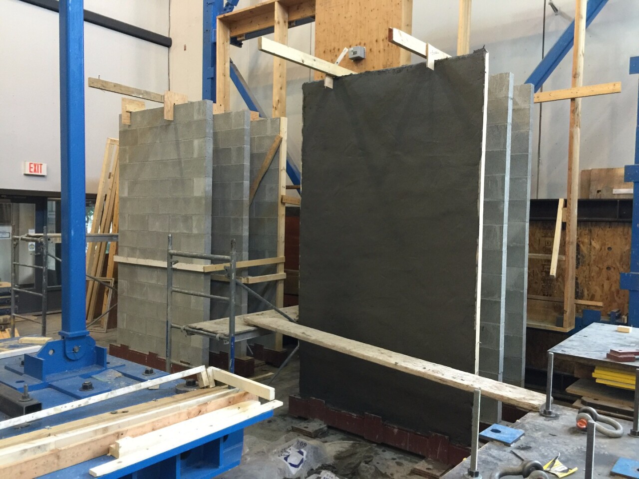 An unprotected wall (left) and one coated with EDCC (right)