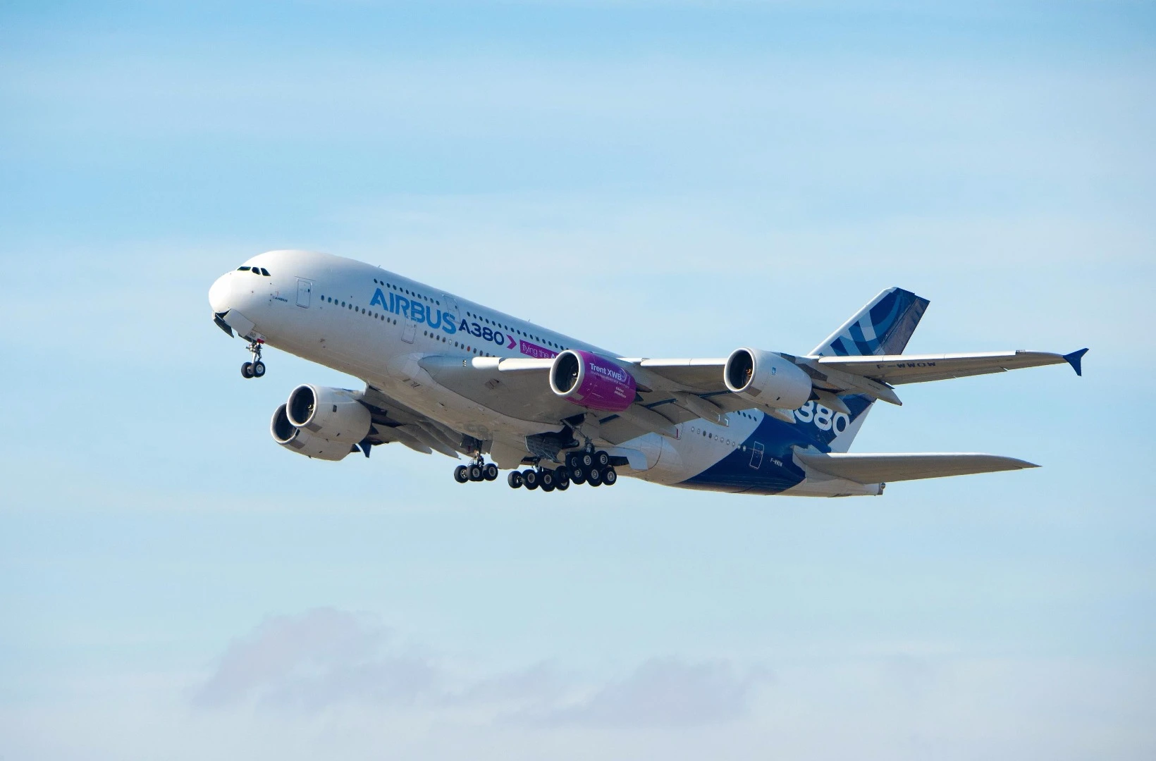 The Rolls-Royce Trent XWB-97 replaced an engine on an Airbus A380 testbed aircraft
