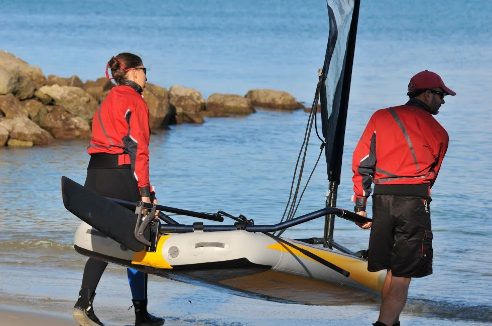 Weighing about 50 kg, the boat is lightweight enough for two adults to carry it into the water (Photo: Christiane Le Port)