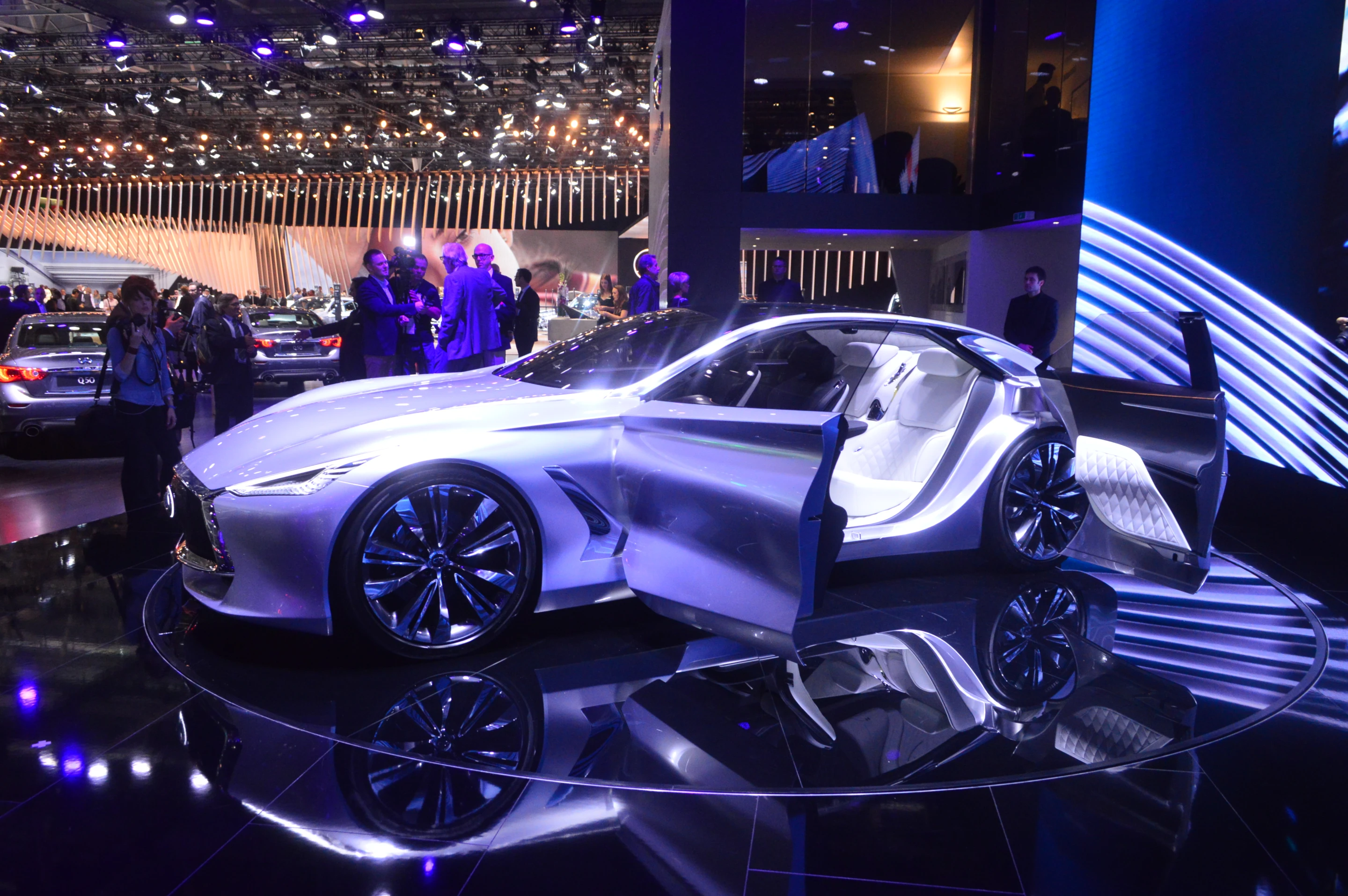 The Infiniti Q80 Inspiration debuts at the 2014 Paris Motor Show (Photo: C.C. Weiss/Gizmag)
