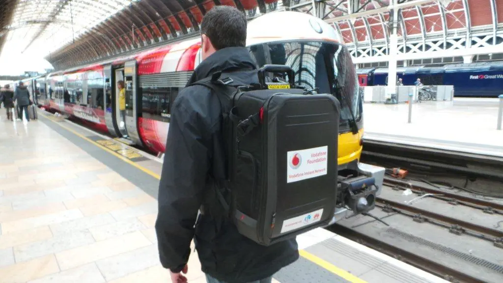 The Vodafone Foundation has unveiled a portable mobile network contained in an 11 kg (24.3 lb) backpack