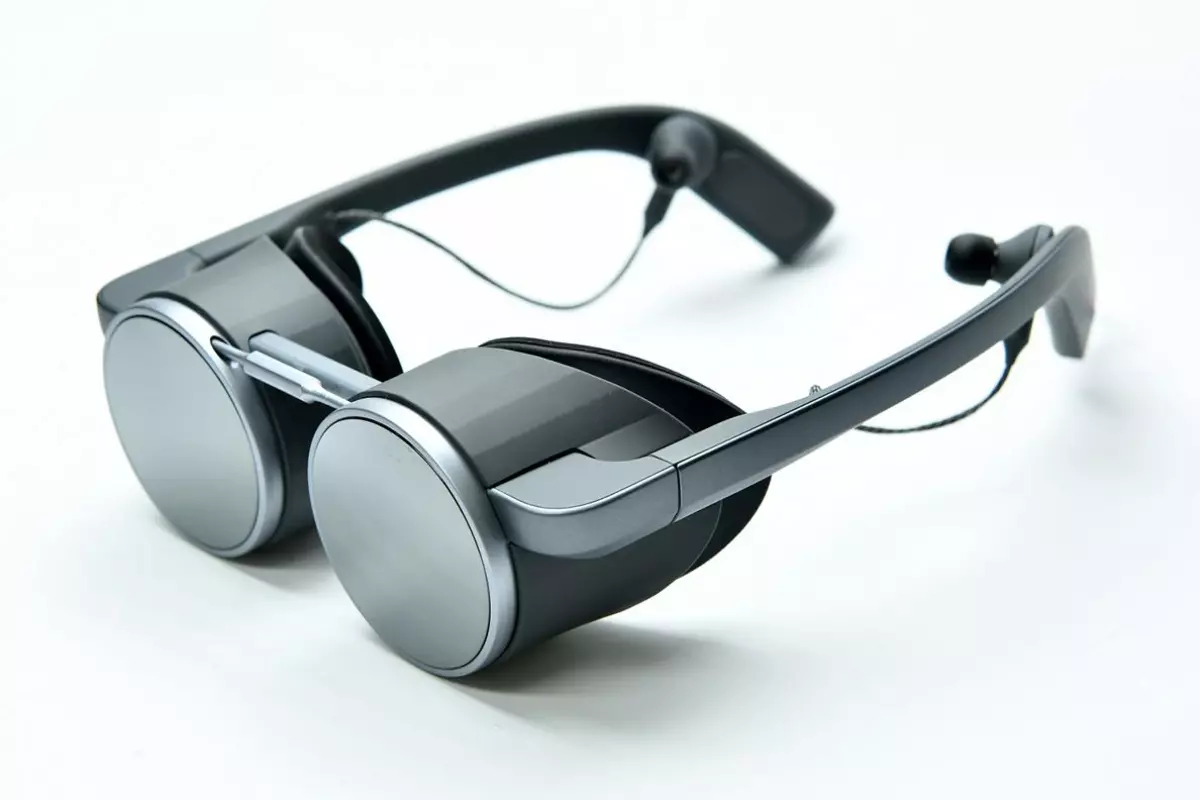 Panasonic has demonstrated a set of lightweight, UHD VR goggles, that actually look pretty neat