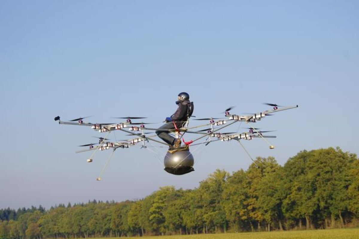 The e-volo accomplished the world's first manned flight of an electric multicopter in 2011