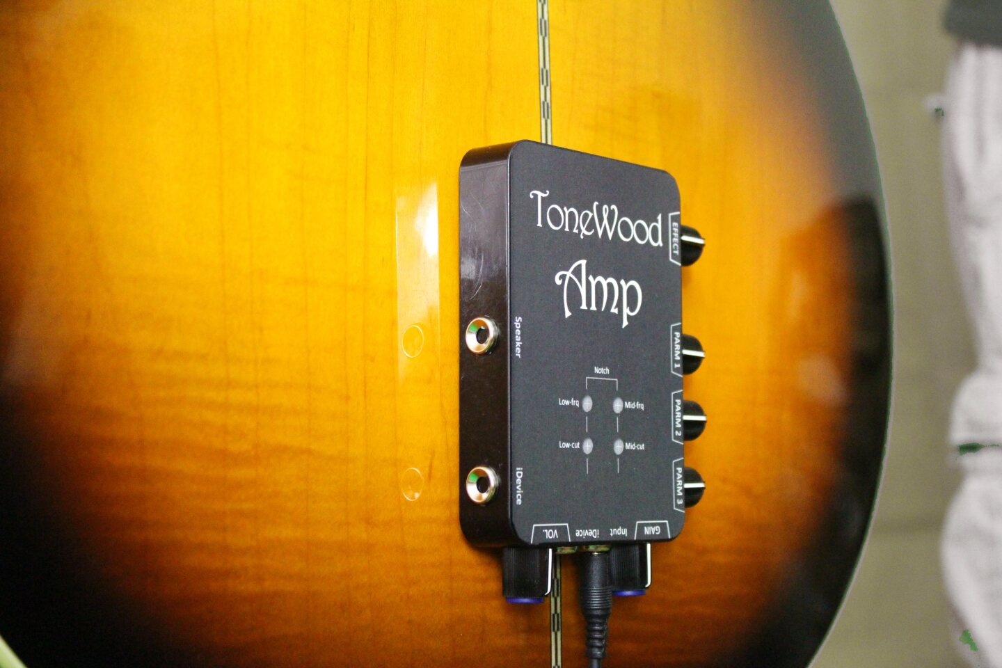 Pure acoustic players will be offered a "technician-free" magnetic pickup to install alongside the Twamp (or special piezo bridge pickup for nylon-stringed guitars)