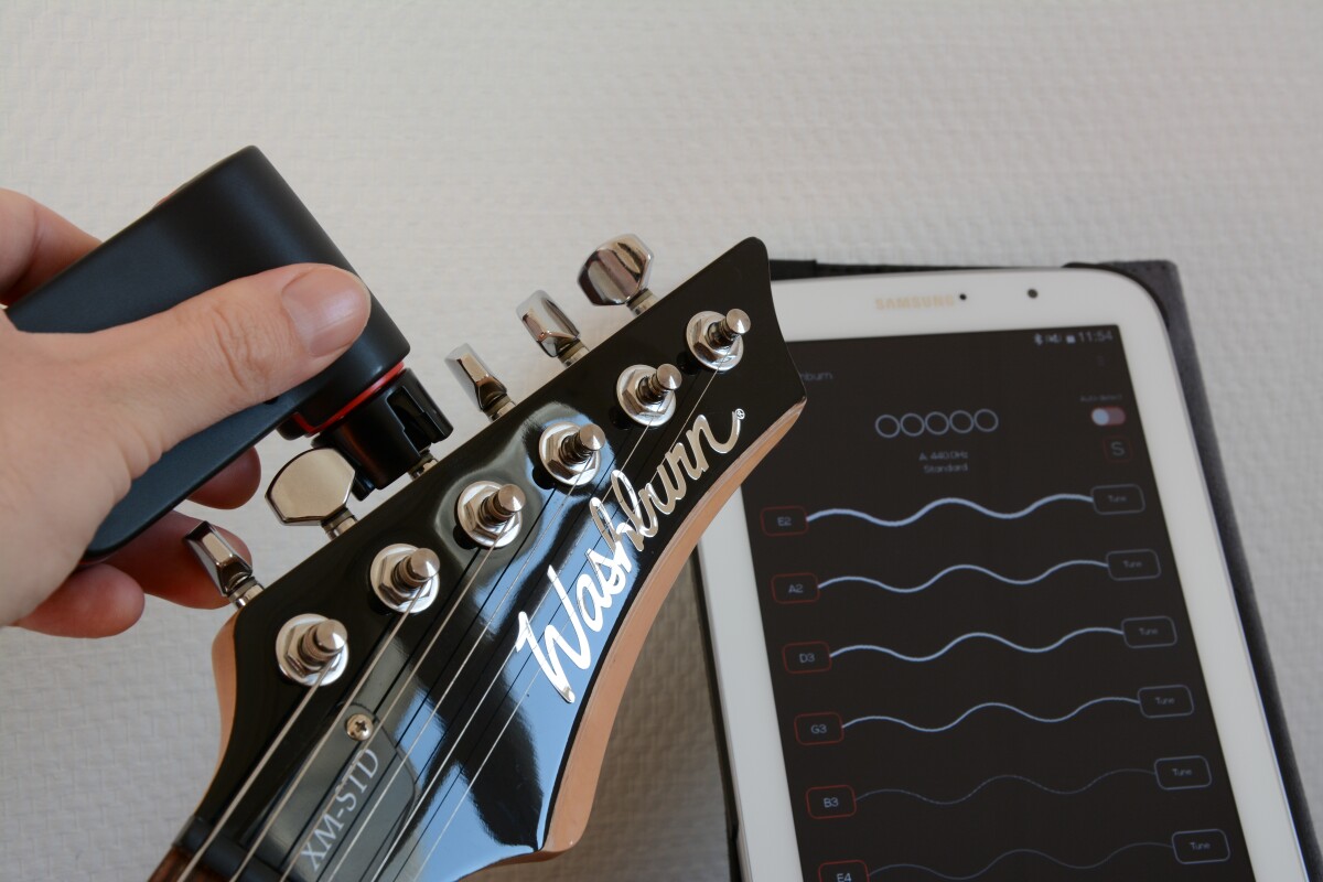 Review Turning heads with the Roadie automatic guitar tuner