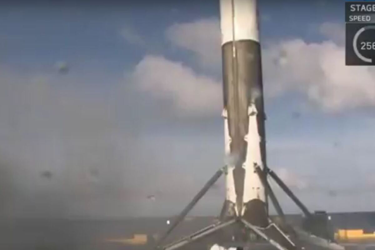 SpaceX takes aquatic hat trick with third sea barge landing