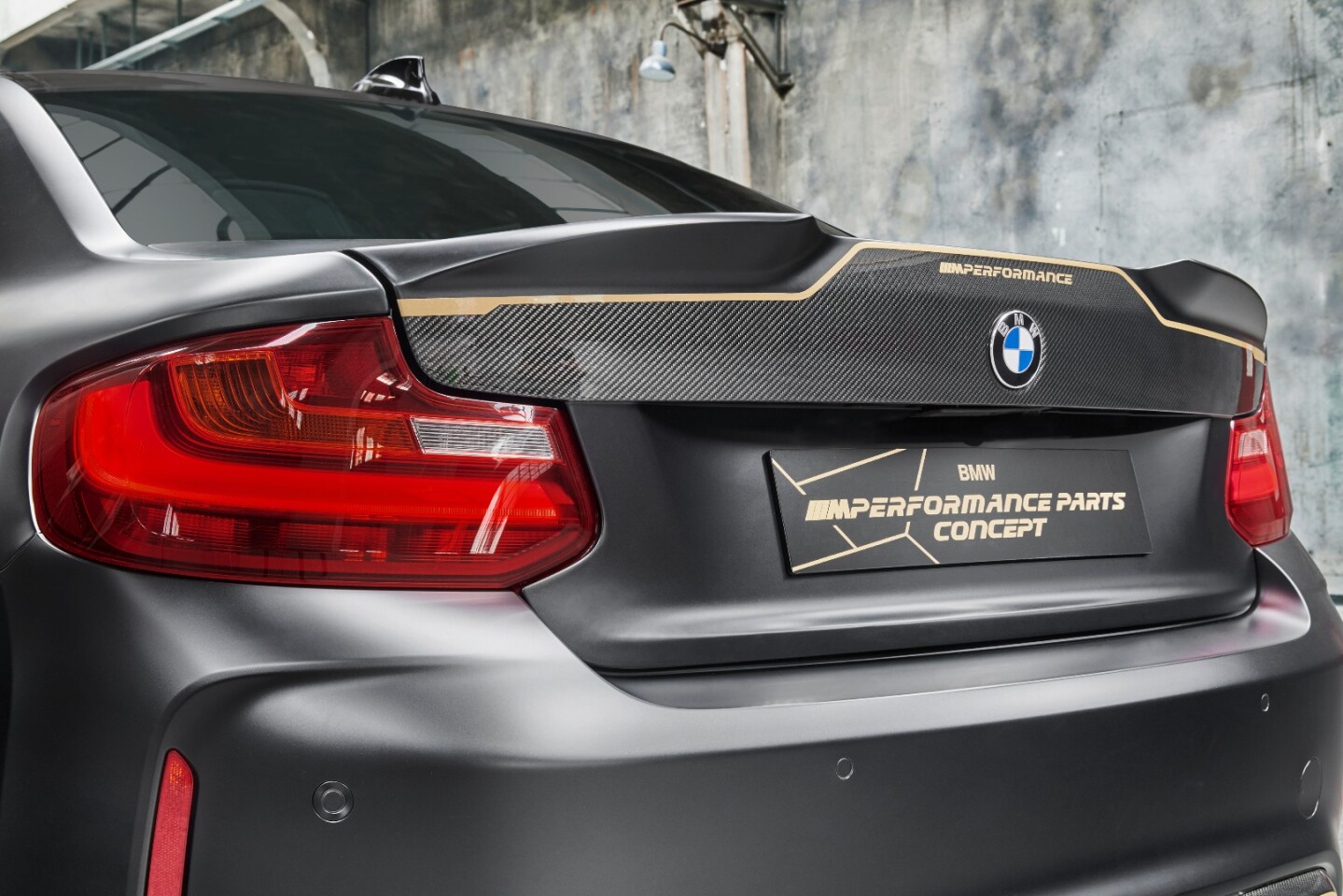 The tailgate and rear diffuser on the BMW M Performance Concept are are also of carbon fiber