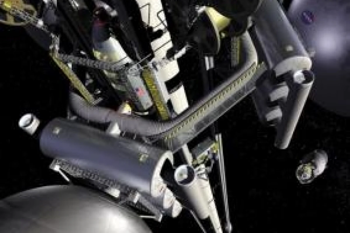 Artist Pat Rawling's impression of a working space elevator Photo: NASA Marshall Space Flight Center (NASA-MSFC)