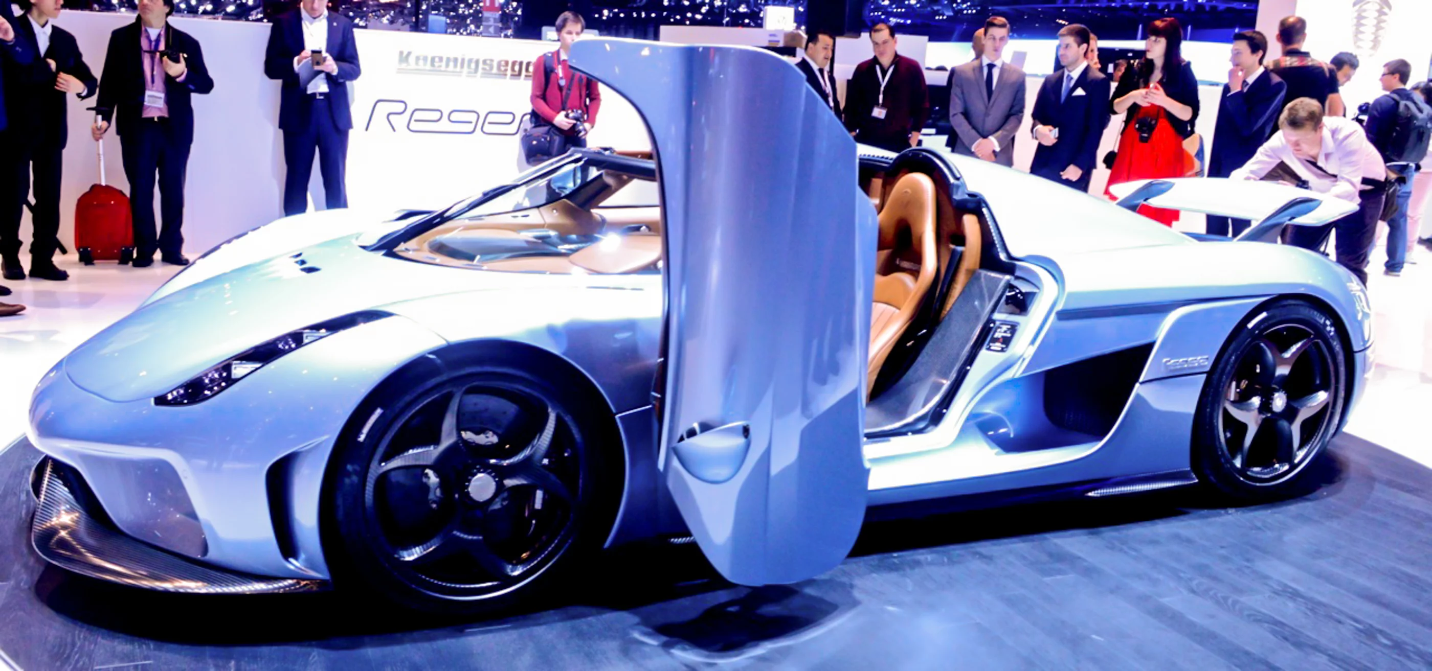 0 to 62 mph (100 km/h) in 2.8 seconds, 0 to 186 mph (300 km/h) in 12.3 seconds (Photo: C.C. Weiss/Gizmag.com)