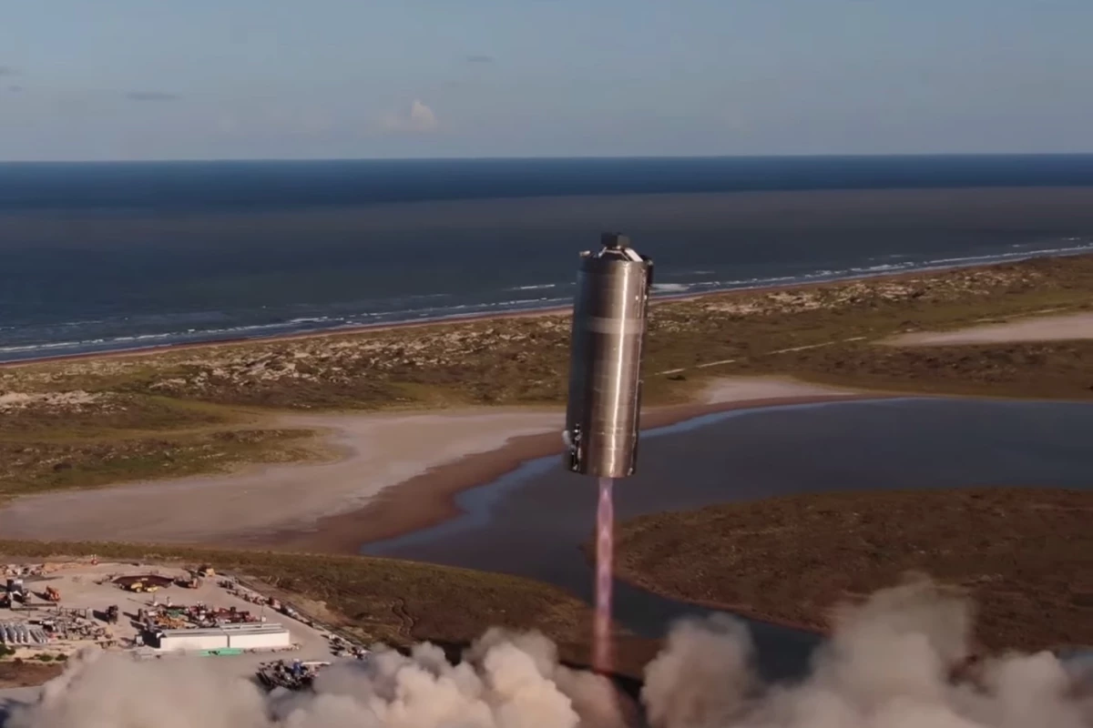 The Starship SN5 to an altitude of 150 meters over SpaceX's Texas test facility