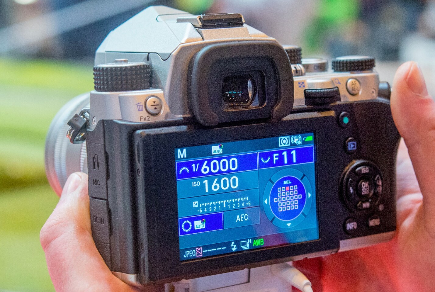Switching to continuous focusing could help nail focus in some shots which otherwise end up out of focus