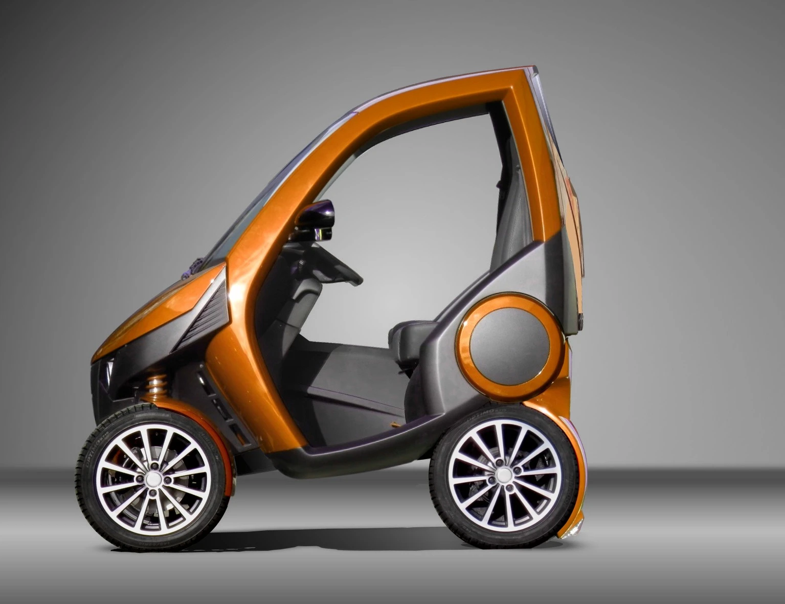 The Casple-Podadera's rear wheels fold up and under to reduce vehicle length to 1.9 m (6.2 ft)