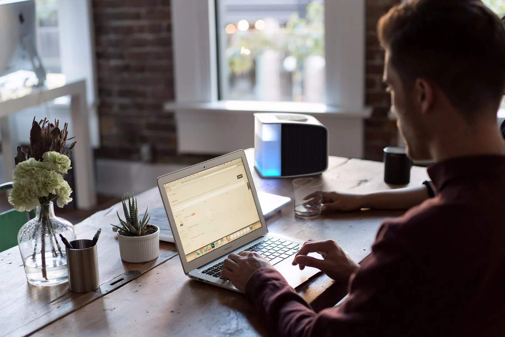 The Evapolar 2 provides person air conditioning and humidifying in small- to medium-sized spaces