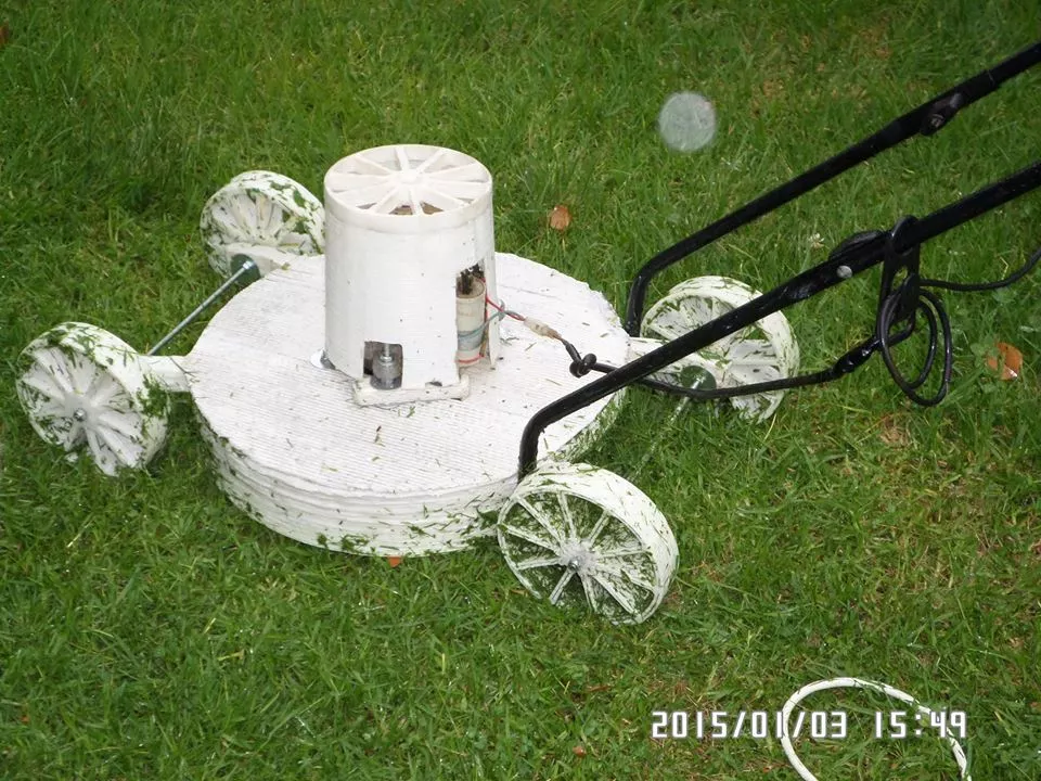 A South African man has used his garage-sized printer to produce a 3D-printed lawn mower