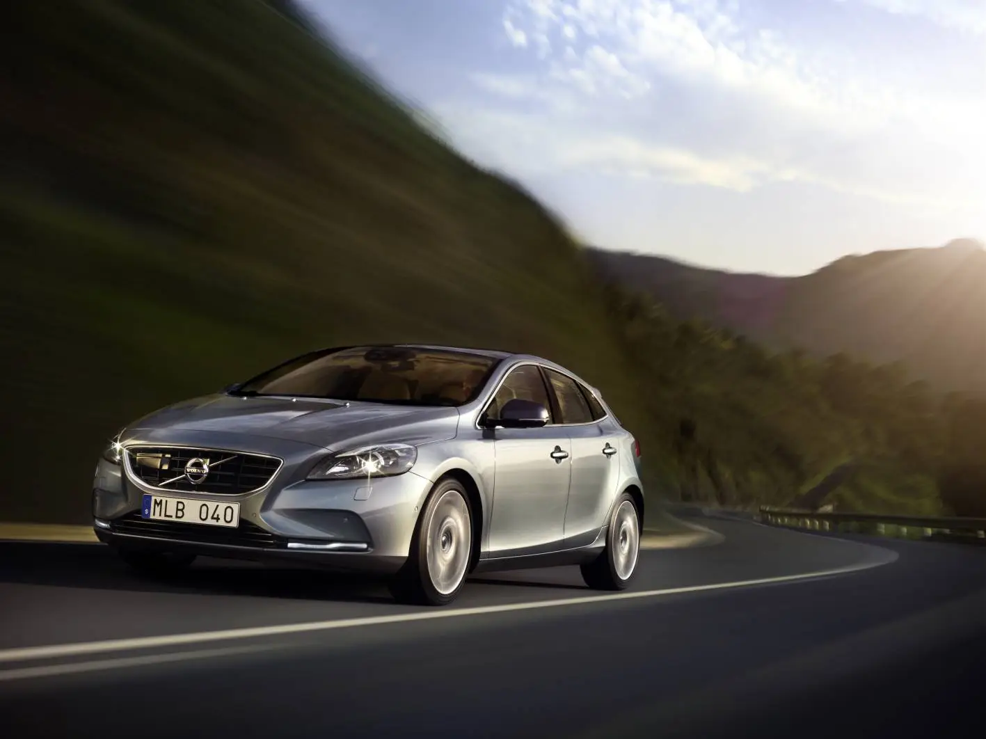 The all-new Volvo V40 features the world's first pedestrian airbag technology