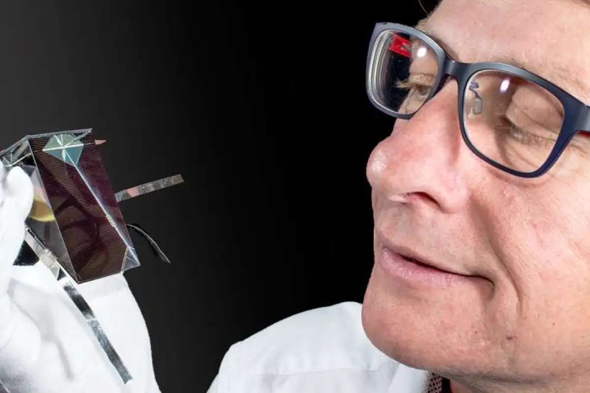 Dr. Keevers with the record-breaking cell