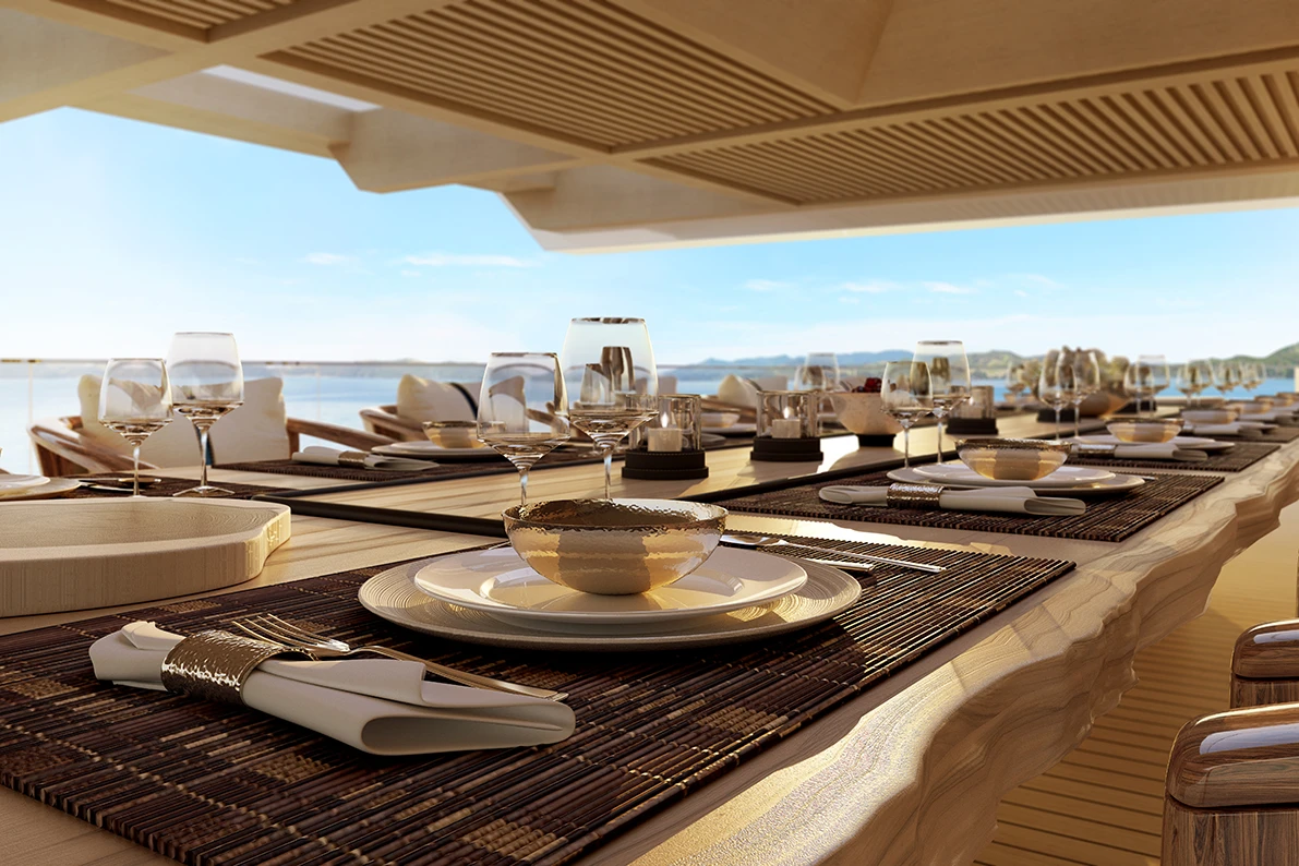 Al fresco dining on-board Nature