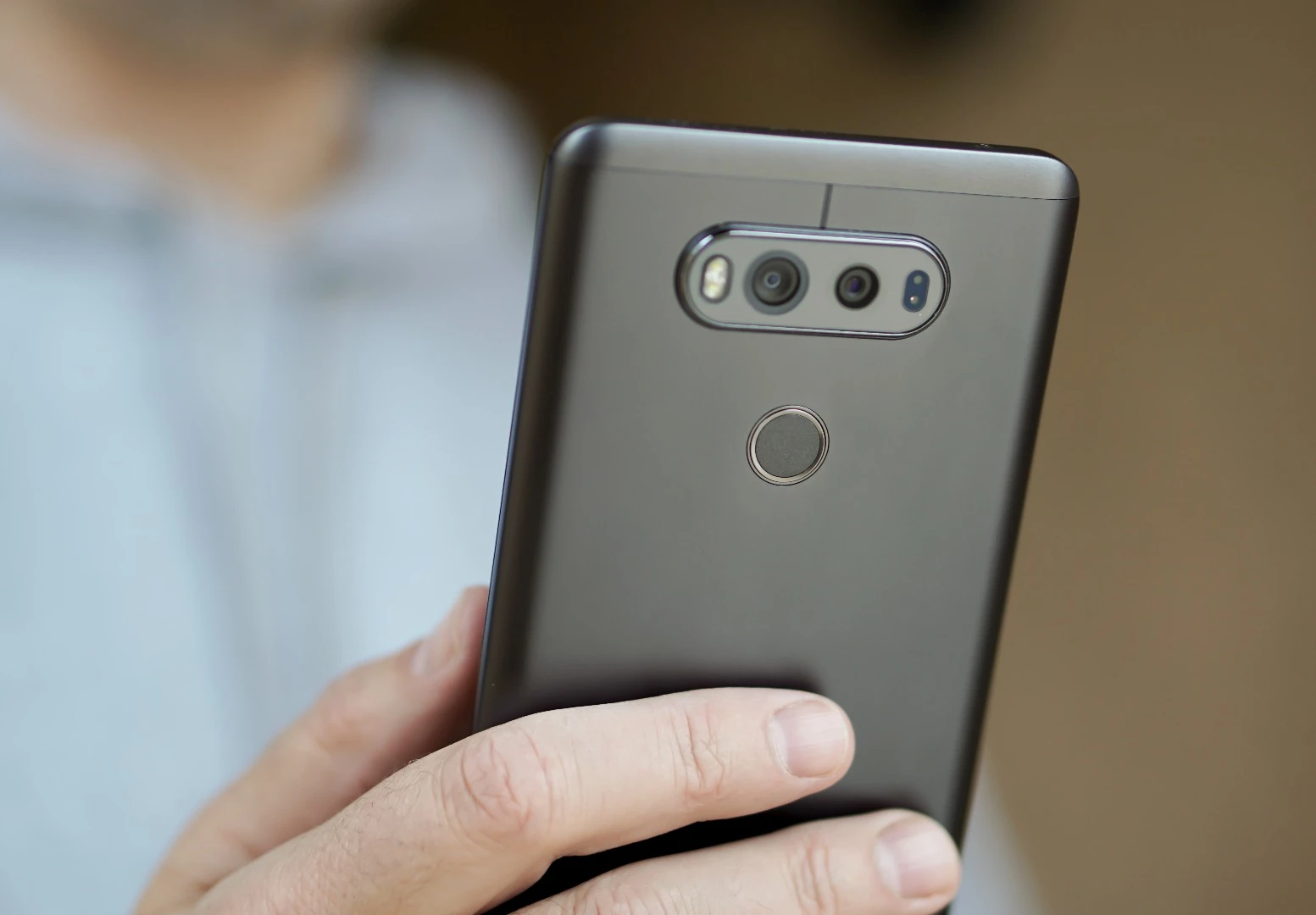 Back of the LG V20