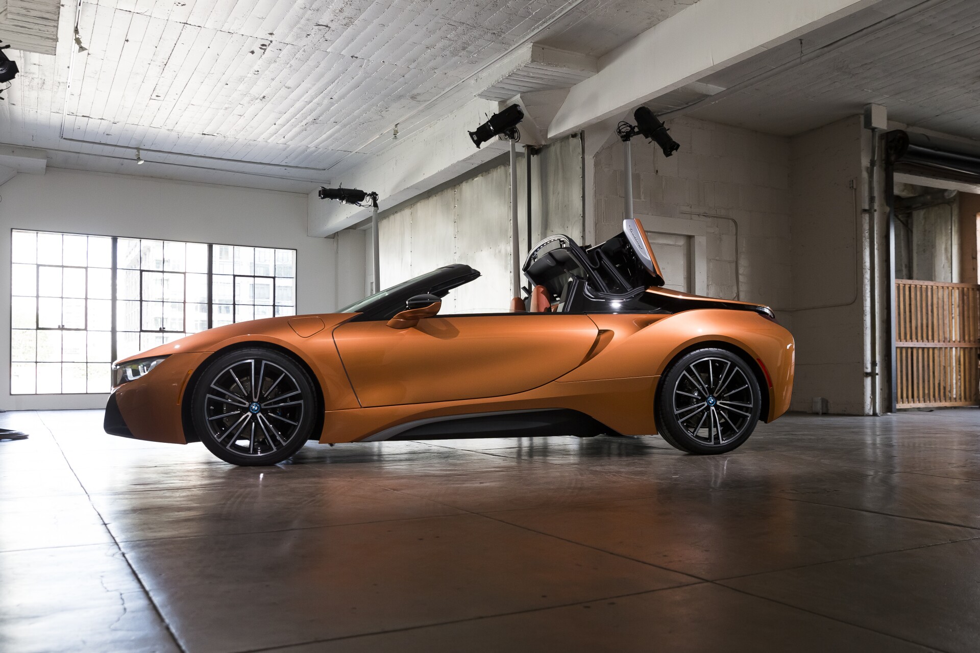 BMW's all-new i8 Roadster makes LA debut