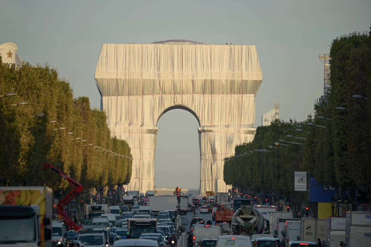 L’Arc de Triomphe, Wrapped is open from Saturday, September 18 to Sunday, October 3, 2021