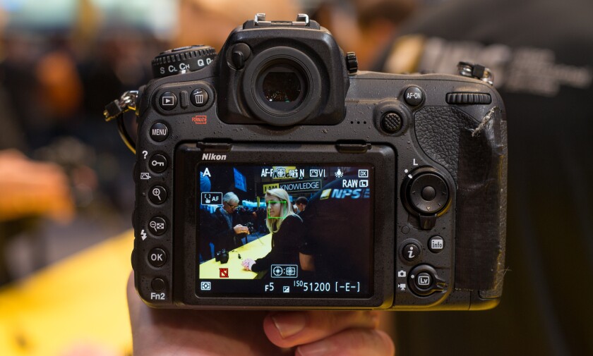 The Nikon D500 features a 3.2-inch touchscreen monitor