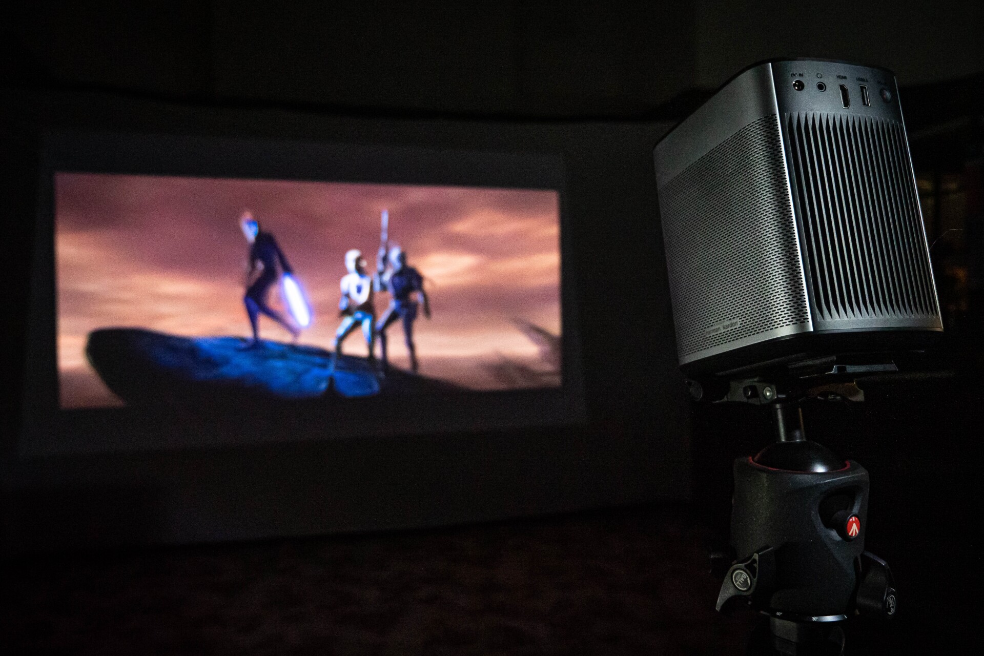 Review Xgimi Halo packs a ton of smarts into a portable HD projector