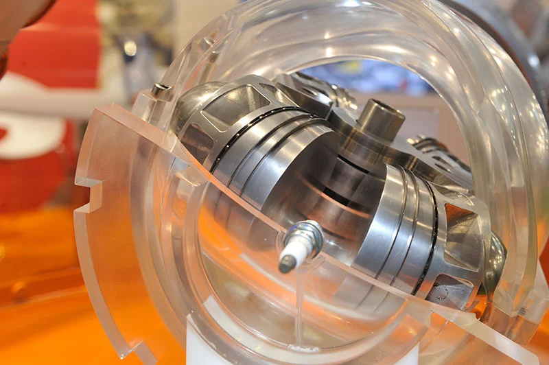 Kugel motor cutaway showing the pistons