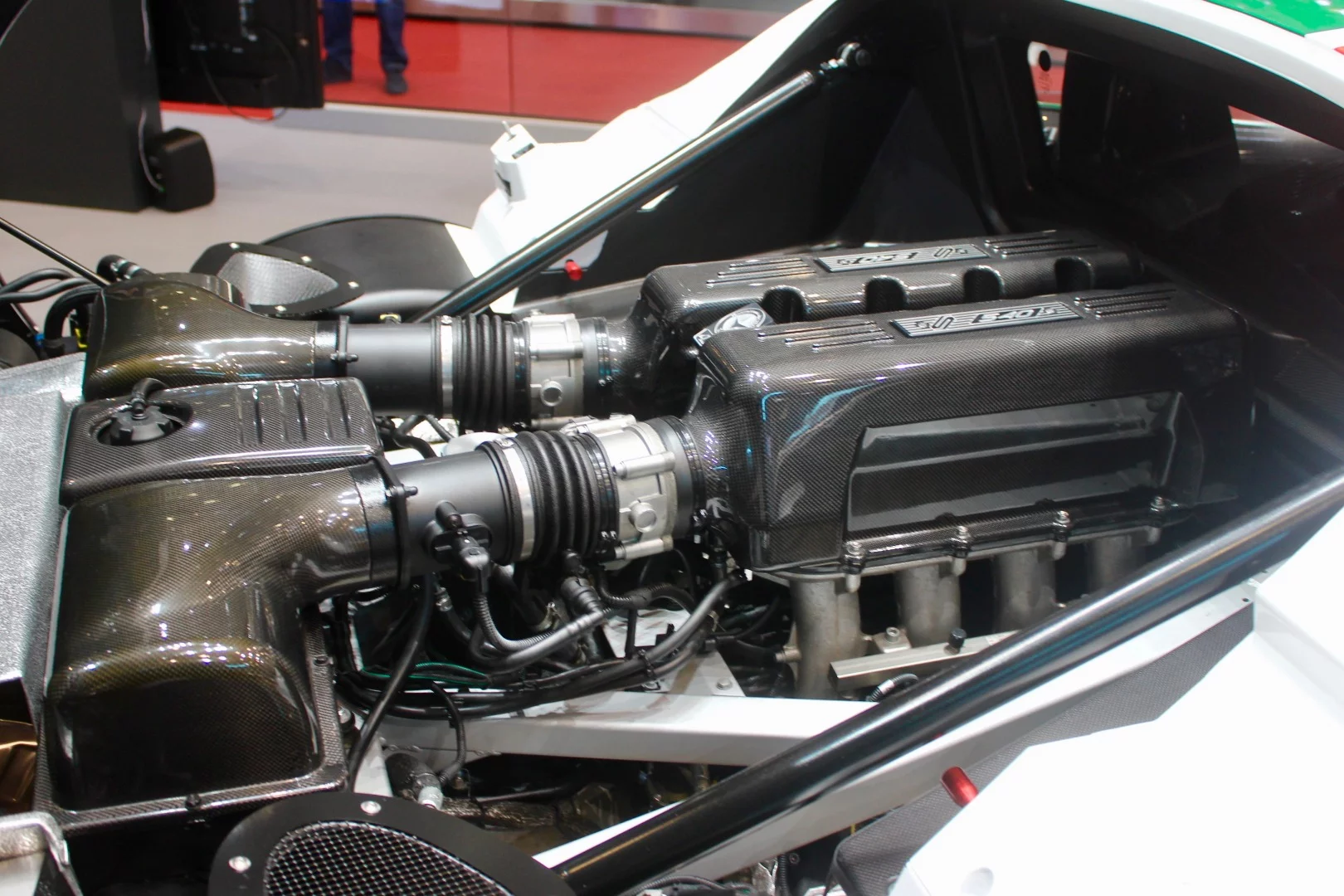 A look at the MAT New Stratos V8 engine