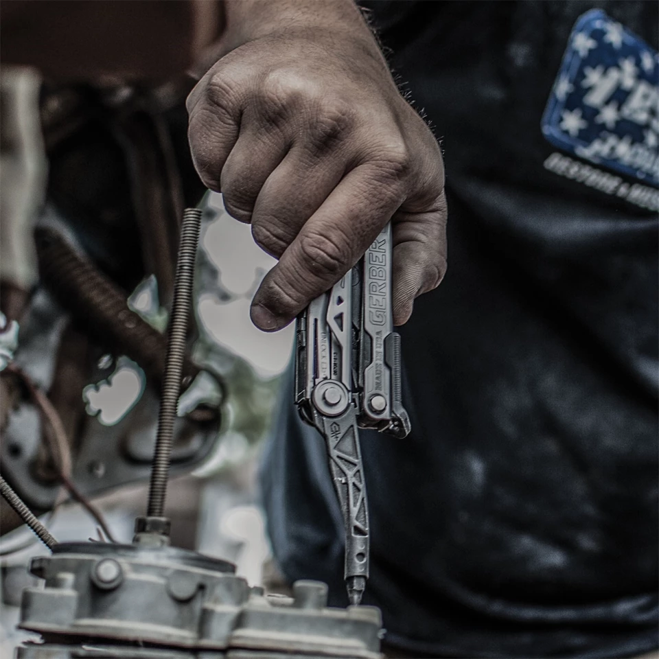 Gerber's original Center Drive multitool in action