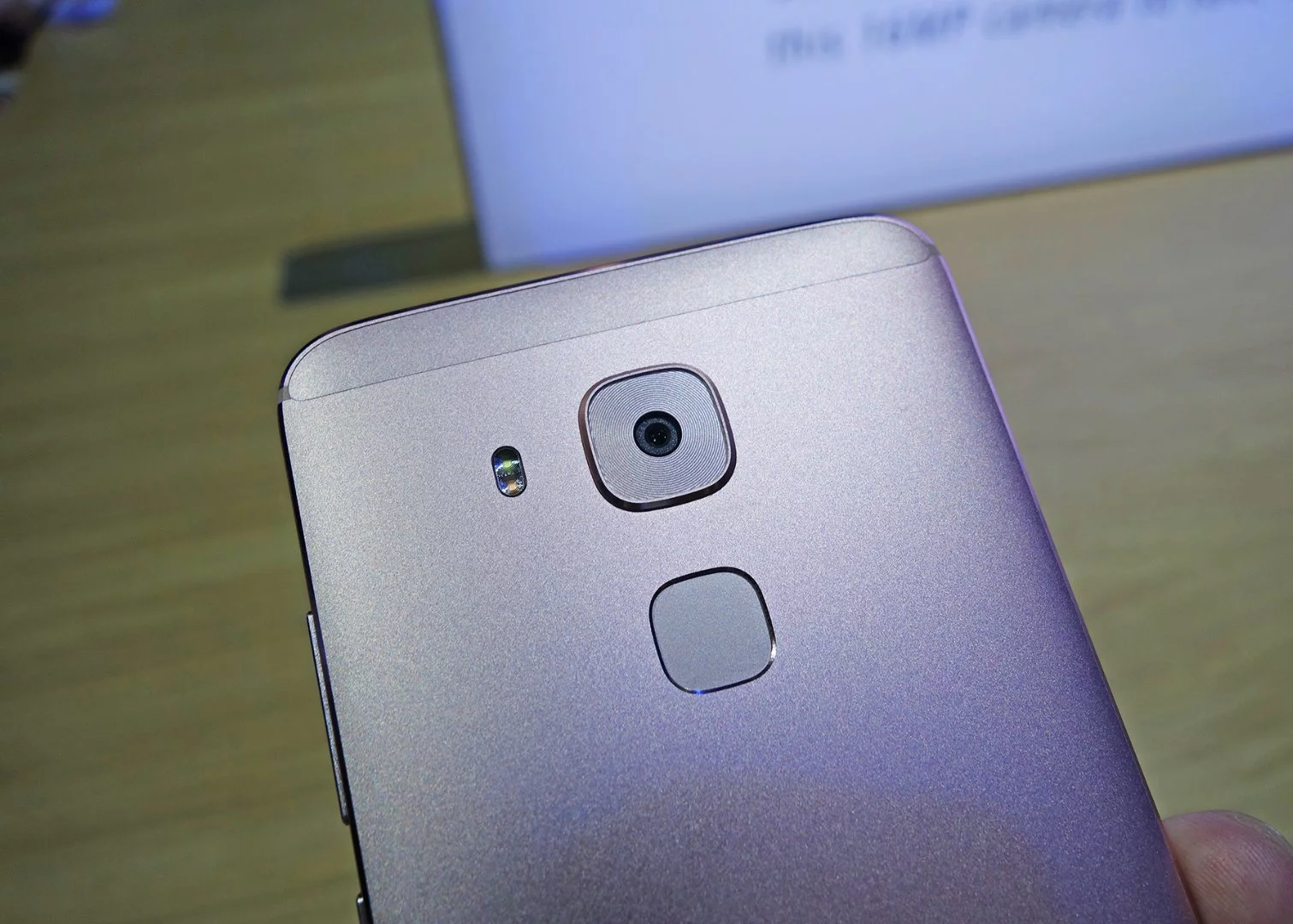 One feature exclusive to the Nova Plus is optical image stabilization