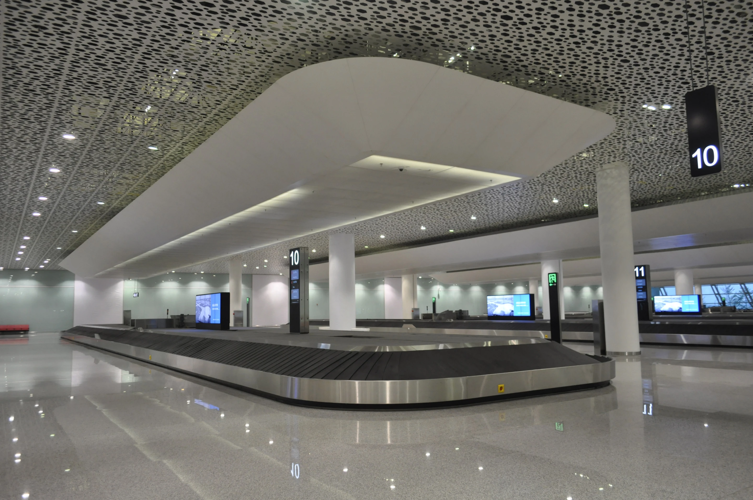 Shenzhen Bao'an International Airport Terminal 3, designed by Studio Fuksas (Photo: Studio Fuksas)